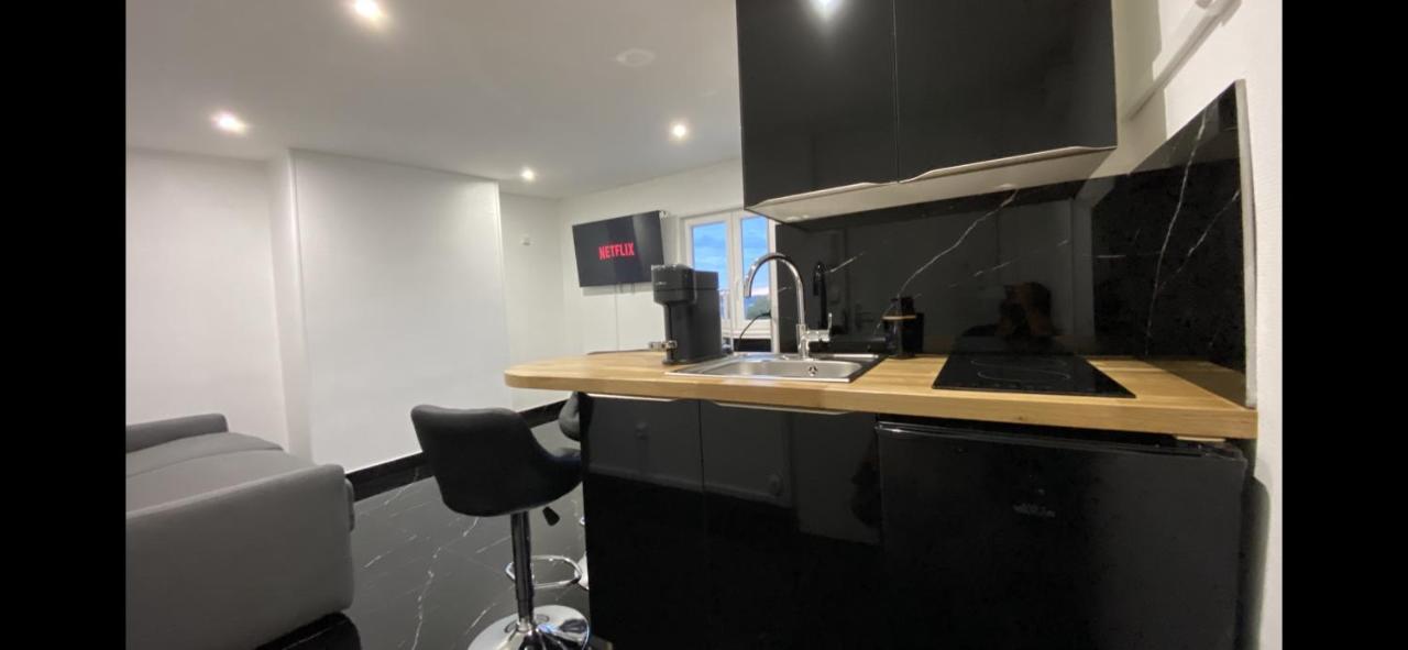 Bella Vita - Studio Tout Equipe - Tv Netflix - Centre Ville 100M- Gare 50M - Basilique 200M Lisieux Exterior photo