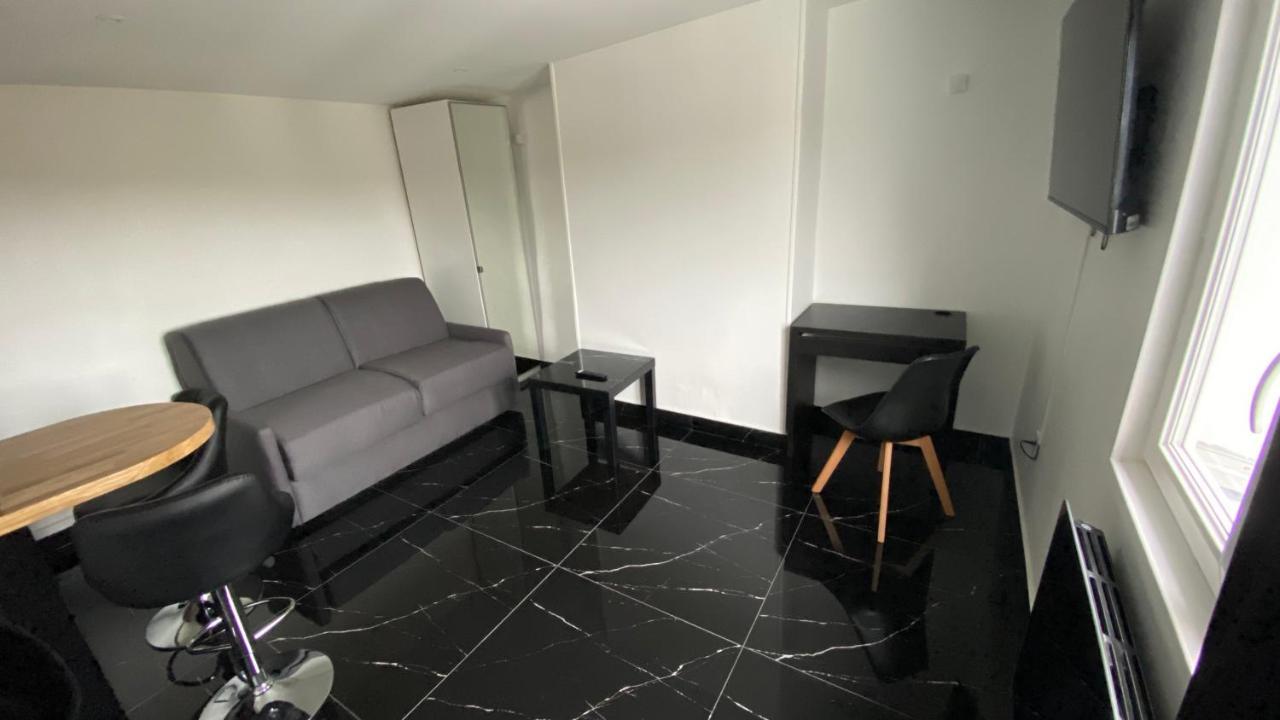 Bella Vita - Studio Tout Equipe - Tv Netflix - Centre Ville 100M- Gare 50M - Basilique 200M Lisieux Exterior photo