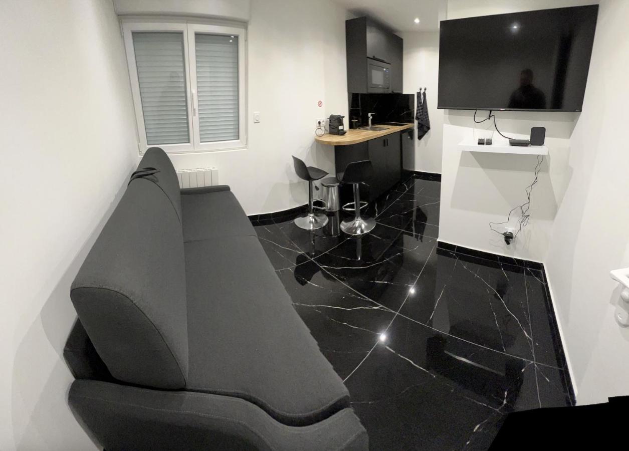 Bella Vita - Studio Tout Equipe - Tv Netflix - Centre Ville 100M- Gare 50M - Basilique 200M Lisieux Exterior photo